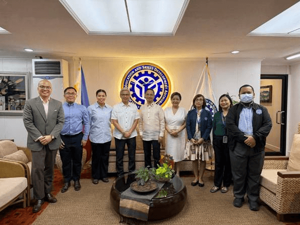 MOA signing led by Jose Francisco Benitez, Director General of the Technical Education and Skills Development Authority (TESDA), and Jose Uy III, senior vice president and head of corporate affairs of Nestl&eacute; Philippines. | Contributed photo