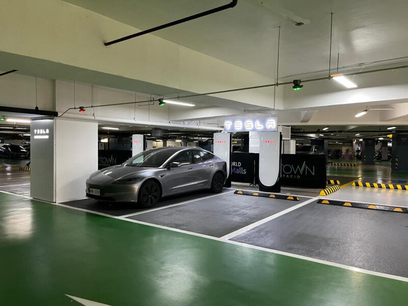 Tesla's charging technology prioritizes convenience, offering features such as automated charger detection and integration with Tesla mobile app./ Contributed photo