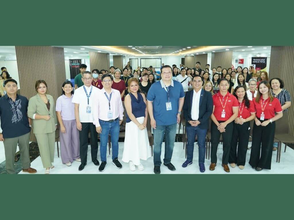 Pasig City Vice Mayor Robert Jaworski Jr. (7th from left); TikTok Shop Head of Ecosystem Development Erin Tagudin (6th from left) and Head of Public Policy for the Philippines at TikTok Shop Yves Gonzalez (8th from left), join representatives from the City of Pasig, TikTok Shop, partners, and participants during the Unlad Lokal Roadshow Caravan in Pasig City, which brought together MSMEs, aspiring entrepreneurs, and creators for digital commerce training and ecosystem engagement. | Contributed photo