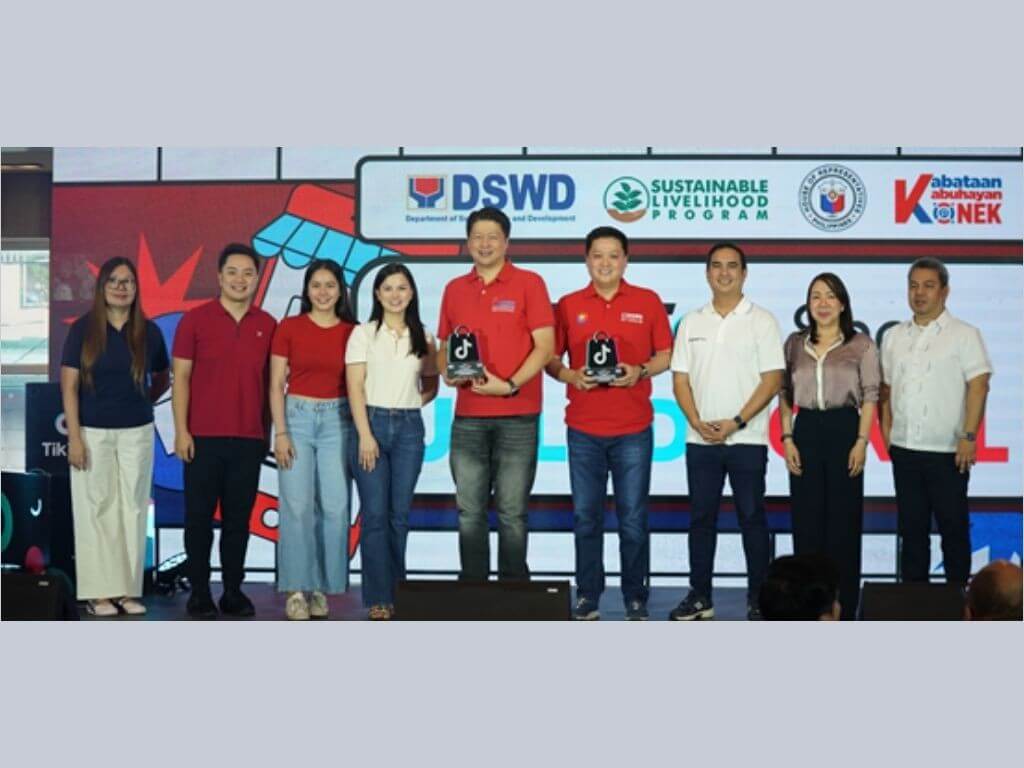 From left: Representatives from the Department of Social Welfare and Development, the City of Valenzuela, Valenzuela 1st district Rep. Kenneth Gatchalian, DSWD Secretary Rex Gatchalian, and TikTok Shop head of public policy for the Philippines Yves Gonzalez. | Contributed photo