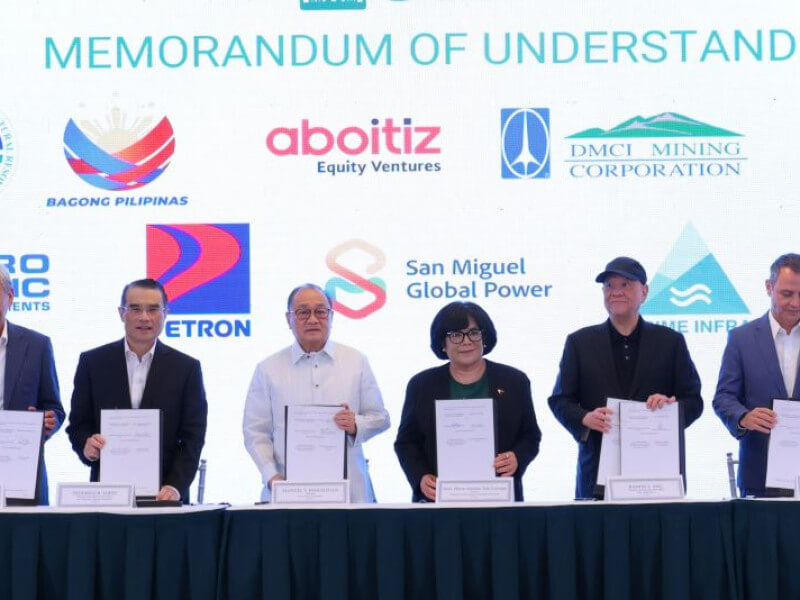 Aboitiz Group president and CEO and Aboitiz Foundation chair Sabin M. Aboitiz, DMCI Mining Corp. president and CEO Isidro A. Consunji, First Philippine Holdings chair and CEO Federico R. Lopez,  Environment Secretary Maria Antonia Yulo Loyzaga, San Miguel Corp. president and CEO Ramon S. Ang,  Prime Infrastructure Capital Inc president and CEO Guillaume Lucci, and SM Prime Holdings president Jeffrey C. Lim at the signing of the memorandum of understanding. ​/ Contributed photo (Please click on the photo to view ​the full image)