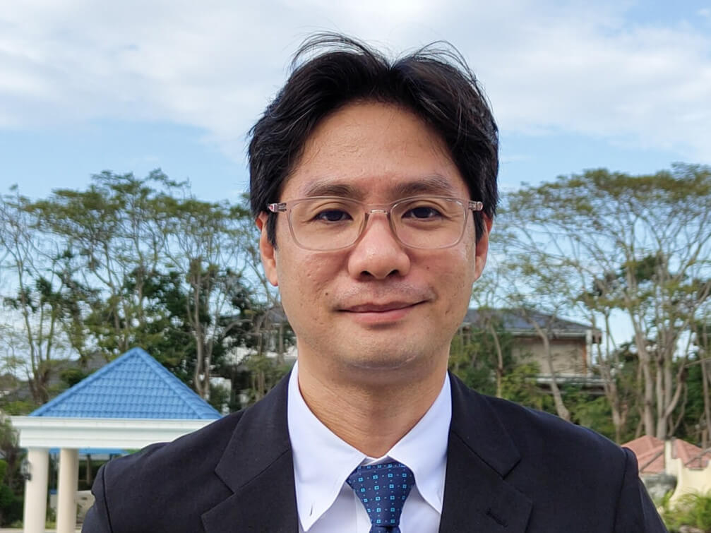 Alfred Benjamin R. Garcia AP Securities research head 