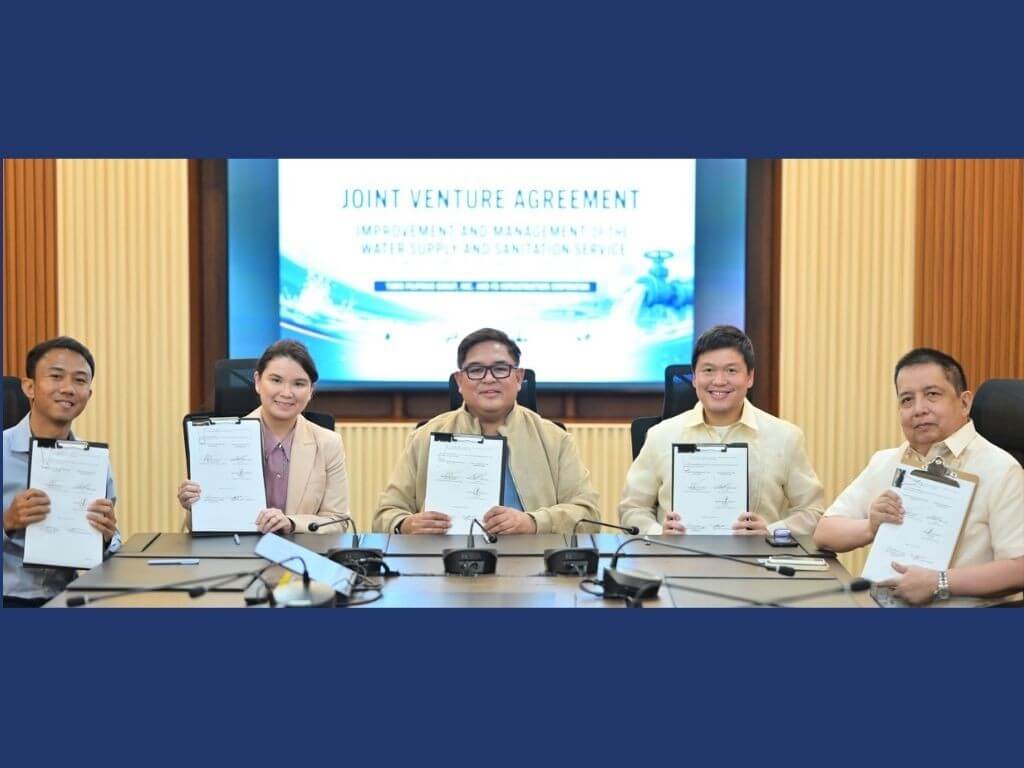 Tubig Pilipinas Group Inc. president Ryan Wesley T. Yapkianwee (second from right) and Authority of the Freeport Area of Bataan Administrator and CEO Hussein P. Pangandaman (center) formalizes a 25-year partnership to strengthen the water and sewerage infrastructure of the Freeport Area of Bataan. &nbsp;| Contributed photo