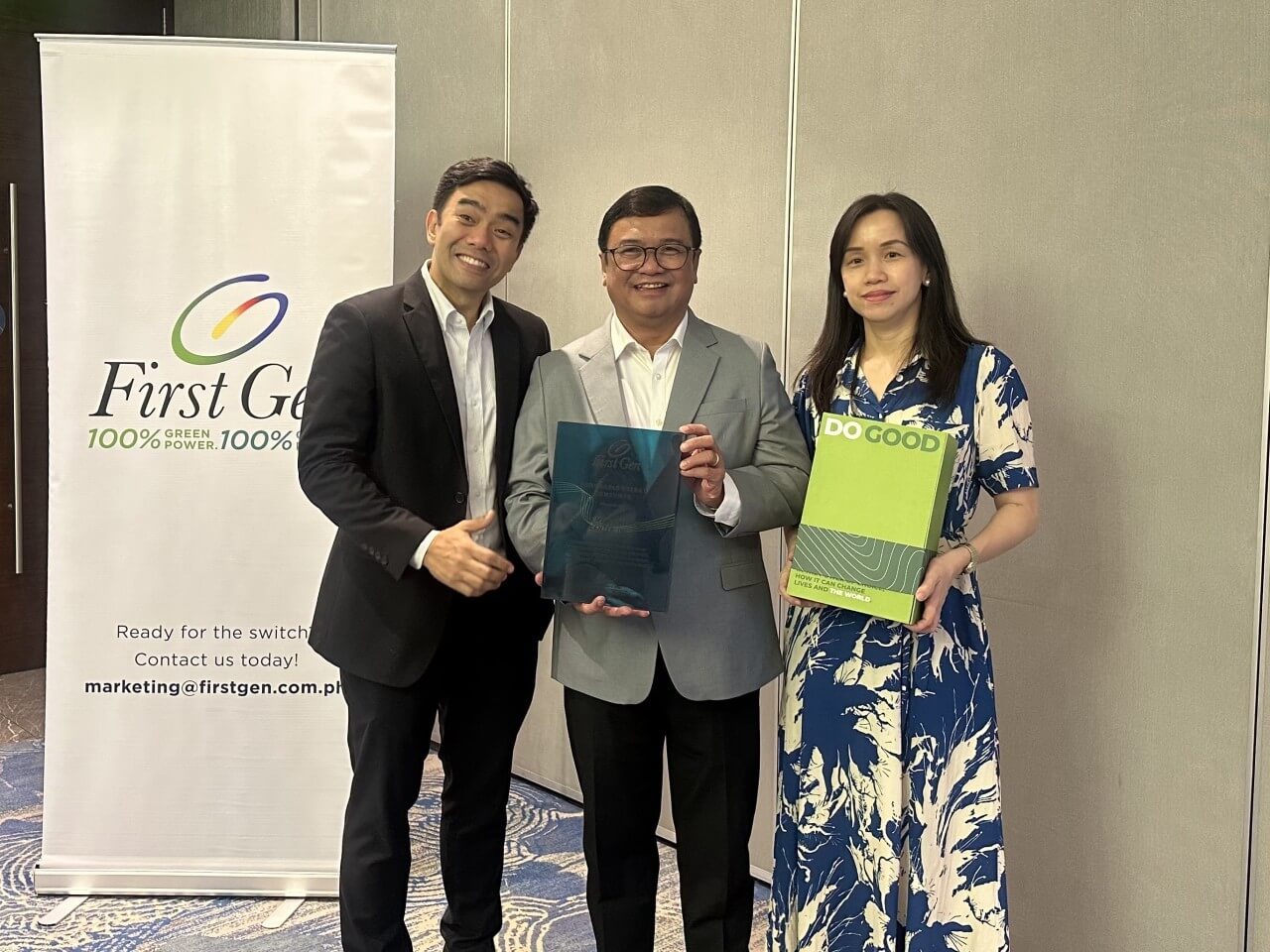 First Gen chief customer engagement officer Carlo Vega (left) hands to Divine Mercy Wellness and Medical Center president Godofredo Cruz (center) a plaque recognizing the medical center as a renewable energy consumer after the hospital partnered recently with First Gen for supply of electricity from a geothermal power plant in Leyte of First Gen subsidiary Energy Development Corp. With them is &nbsp;Arlene Soriano, First Gen head of sales. | Contributed photo