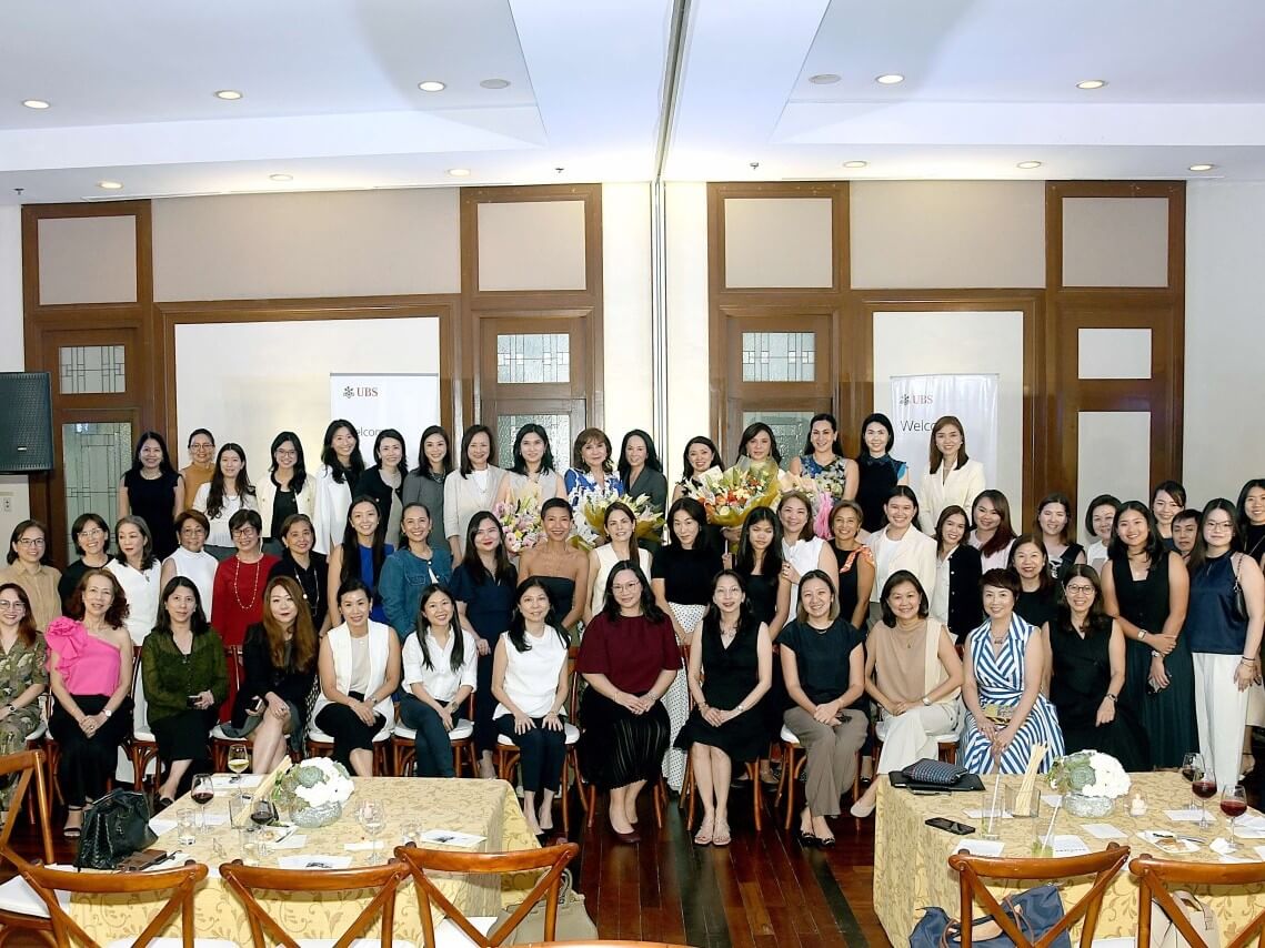 More than 50 distinguished and accomplishedwomen attended the successful fourthinstallment of the Women and Finance DialogueSeries. CLICK TO SEE FULL IMAGE./Contributed Photo