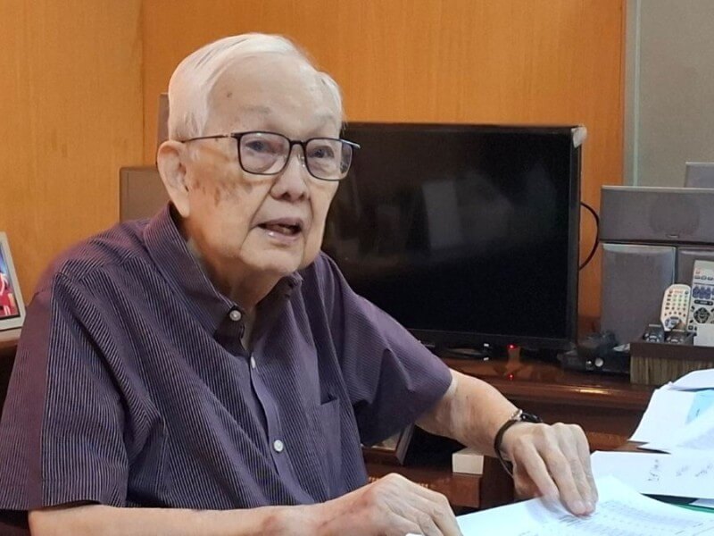  University of Cebu chair Augusto Go announces the scholarship program being offered by the school in partnership with TESDA. | Contributed photo