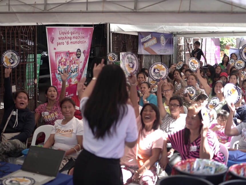 INCLUSIVE GROWTH: Unilever’s Kabisig Summit brings upskilling and tech capabilities and access to sari-sari store owners as it visits barangays across the country.  Attendees of Kabisig Summit have shared positive feedback, reporting increased earnings and savings and business growth./ ​Contributed photo