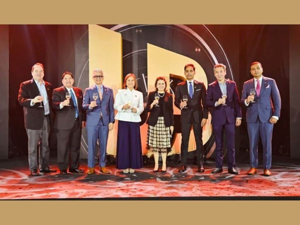 From left: UnionBank chief financial officer Manuel Lozano, UnionBank Financial Services and Insurance Brokerage Inc. president and CEO Ramon Melchor Tejero, UnionBank chief marketing and experience officer Albert Raymond Cuadrante, UnionBank head of wealth client relationships Therese Chan, UnionBank president and CEO Ana Aboitiz-Delgado, UnionBank head of wealth management Gauraw Srivastava, UnionBank treasurer and global markets head Johnson Sia, and UnionBank retail sales network head Gautam Sharma. | Contributed photo