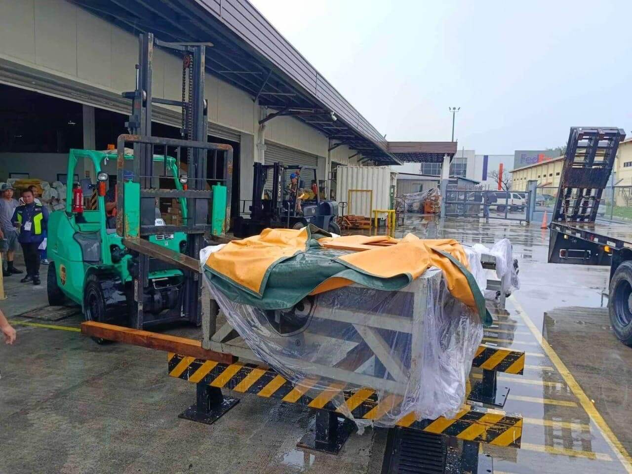 UPS Philippines and Delbros Group turn over a mechanized conveyor belt system to Clark Air Base, supporting the Philippine Air Force&rsquo;s cargo handling and logistics operations. The donation reflects continued private sector support for national service and operational efficiency. | Contributed photo