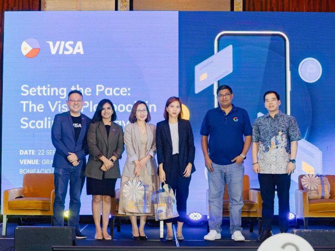(From left) Visa Philippines head of product Ezer Escolar, Visa head of product, Regional Southeast Asia Poojyata Katar, Vietcombank deputy director of retail product department Nguyen Hong Thanh, Starbucks Vietnam head of business development and marketing Nguyen Bao Tram, Google Payments strategic partnerships lead for Asia Pacific TG Ramakrishnan, and Visa head of product for Vietnam and Laos Kelvin Utomo | Contributed photo