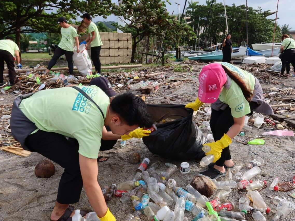 Watsons employees and volunteers participate in a coastal cleanup, reinforcing the brand’s commitment to protecting the planet through collective action./ Contributed photo