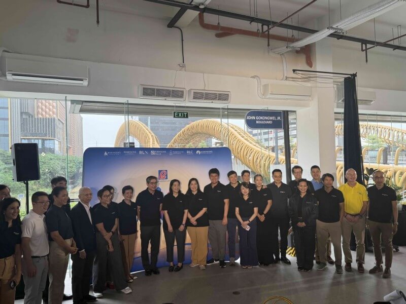 The unveiling of new John Gokongwei Jr. Boulevard signposts was led by JG Summit president and CEO Lance Gokongwei, Robinsons Retail Holdings chair Robina Gokongwei-Pe, Summit Media chair Lisa Gokongwei-Cheng alongside family members and Gokongwei Group CEOs and executives.&nbsp;