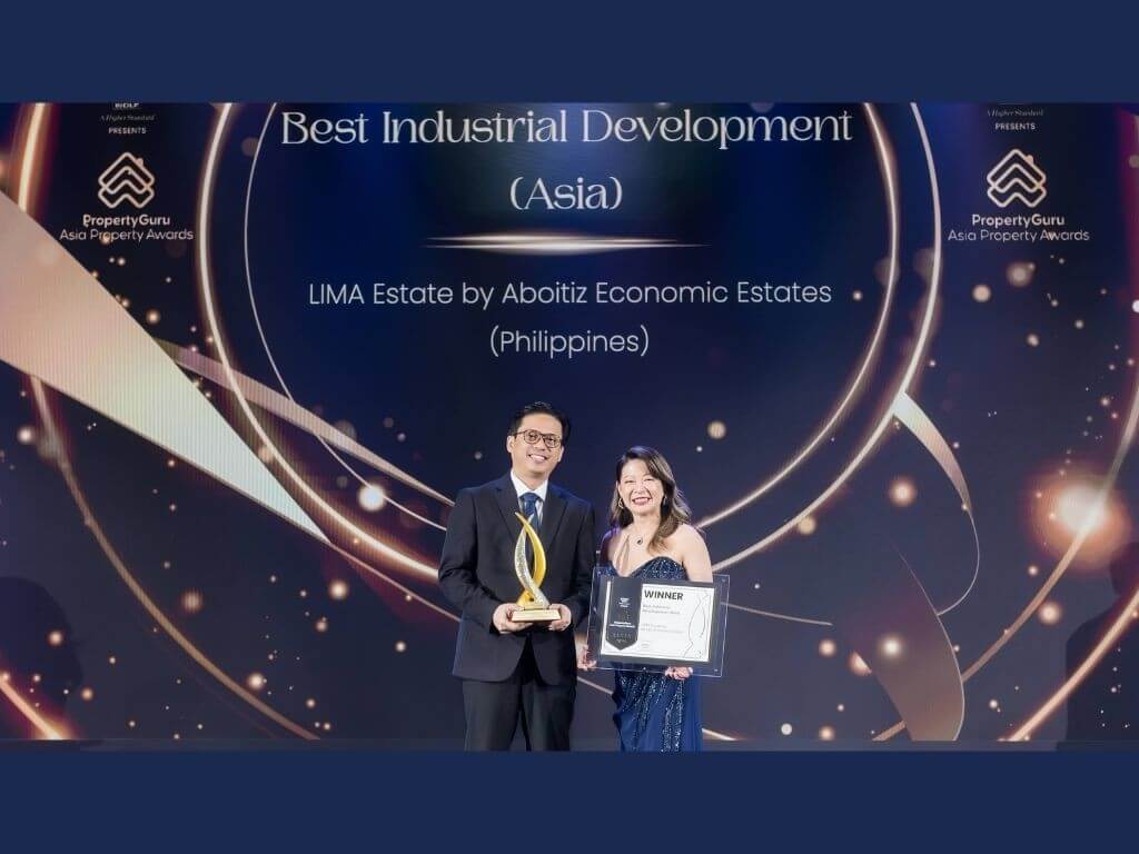 Roylan Ocampo (left), senior assistant vice president for planning and construction, Aboitiz Economic Estates, and Cyndy Tan Jarabata, president of TAJARA Hospitality Group and chair of the Panel of Judges for the PropertyGuru Philippine Property Awards. &nbsp;| Contributed photo