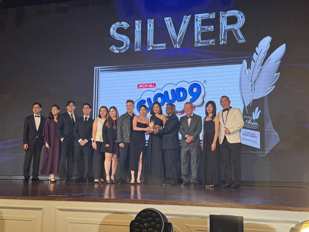 URMunchy&rsquo;s leadership team accepts the Silver award for Cloud 9 at Malaysia&rsquo;s 2025 Putra Aria Brand Awards, marking another milestone in URC&rsquo;s growing Southeast Asia footprint. | Contributed photo