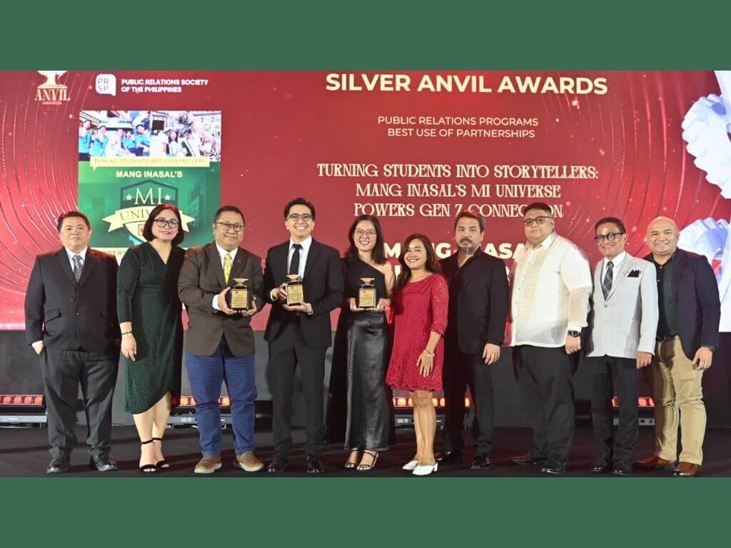 Mang Inasal&rsquo;s Digital and PR team, led by Mari P. Aldecoa (fourth from left), receives the Anvil Awards, with its PR agency, Grupo Agatep led by Norman Agatep (second from right), from PRSP Trustees Engelbert Apostol (left) and Steve Michael Moore Jr. (right). | Contributed photo