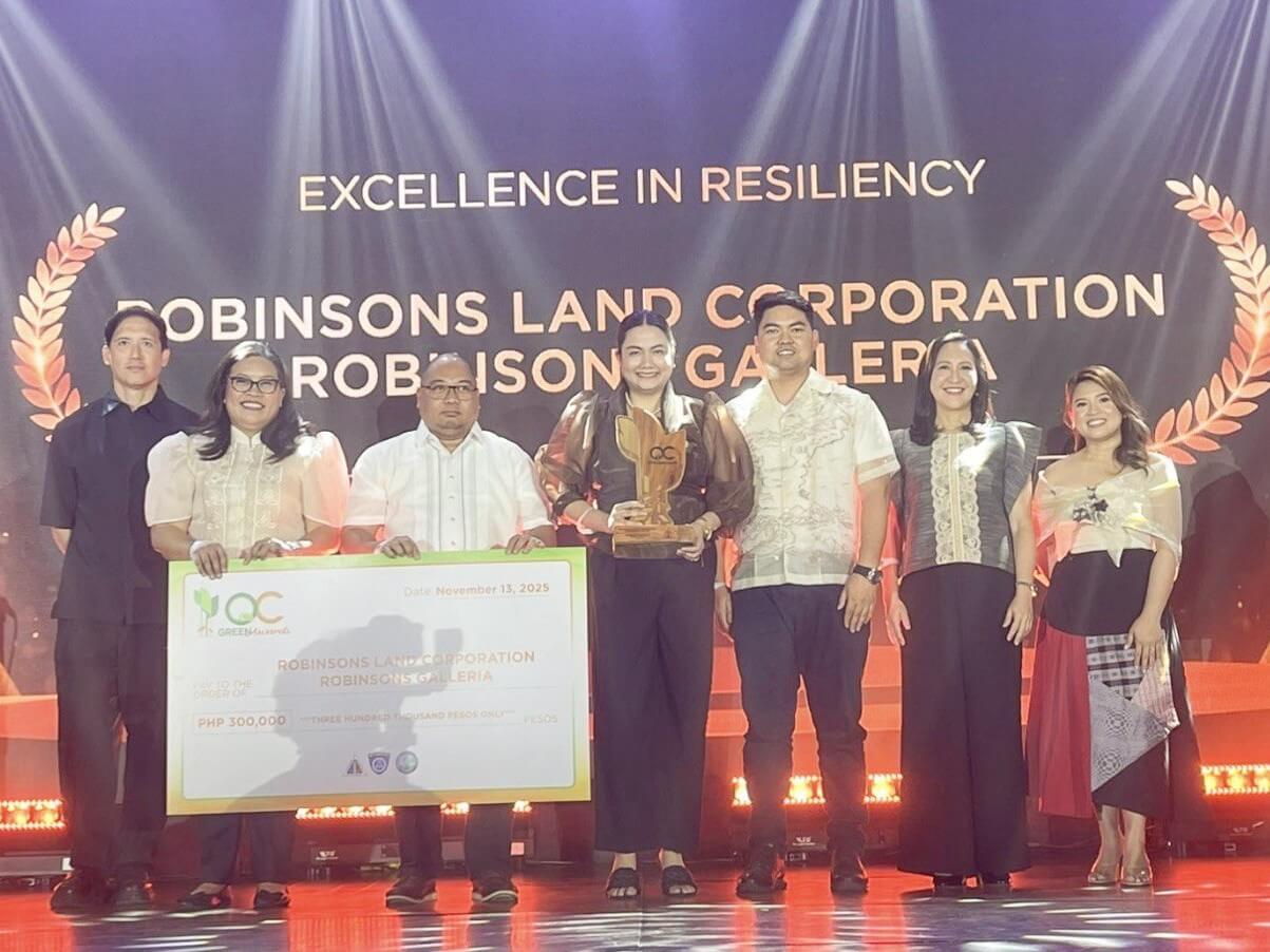 Robinsons Malls receives the Excellence in Resilience Award for its commitment to safety, disaster-readiness, and sustainable operations from Quezon City Mayor Joy Belmonte (2nd from right) and Vice Mayor Gian Sotto (leftmost) during the Green Awards at the City Hall M.I.C.E. Center on Nov. 13, 2025. | Contributed photo