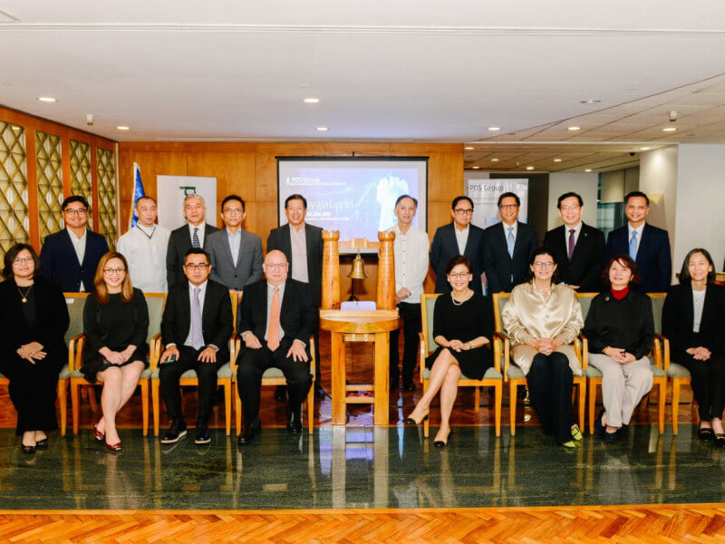 Management committee members and executives of Ayala Land, Inc., Securities and Exchange Commission, Philippine Dealing & Exchange Corp., Philippine Depository & Trust Corp., and Joint Lead Underwriters and Bookrunners (BDO Capital, BPI Capital, China Bank Capital, LANDBANK, SB Capital and RCBC Capital) at the listing of the P6 billion Sustainability-Linked Bonds last July 18, 2024.